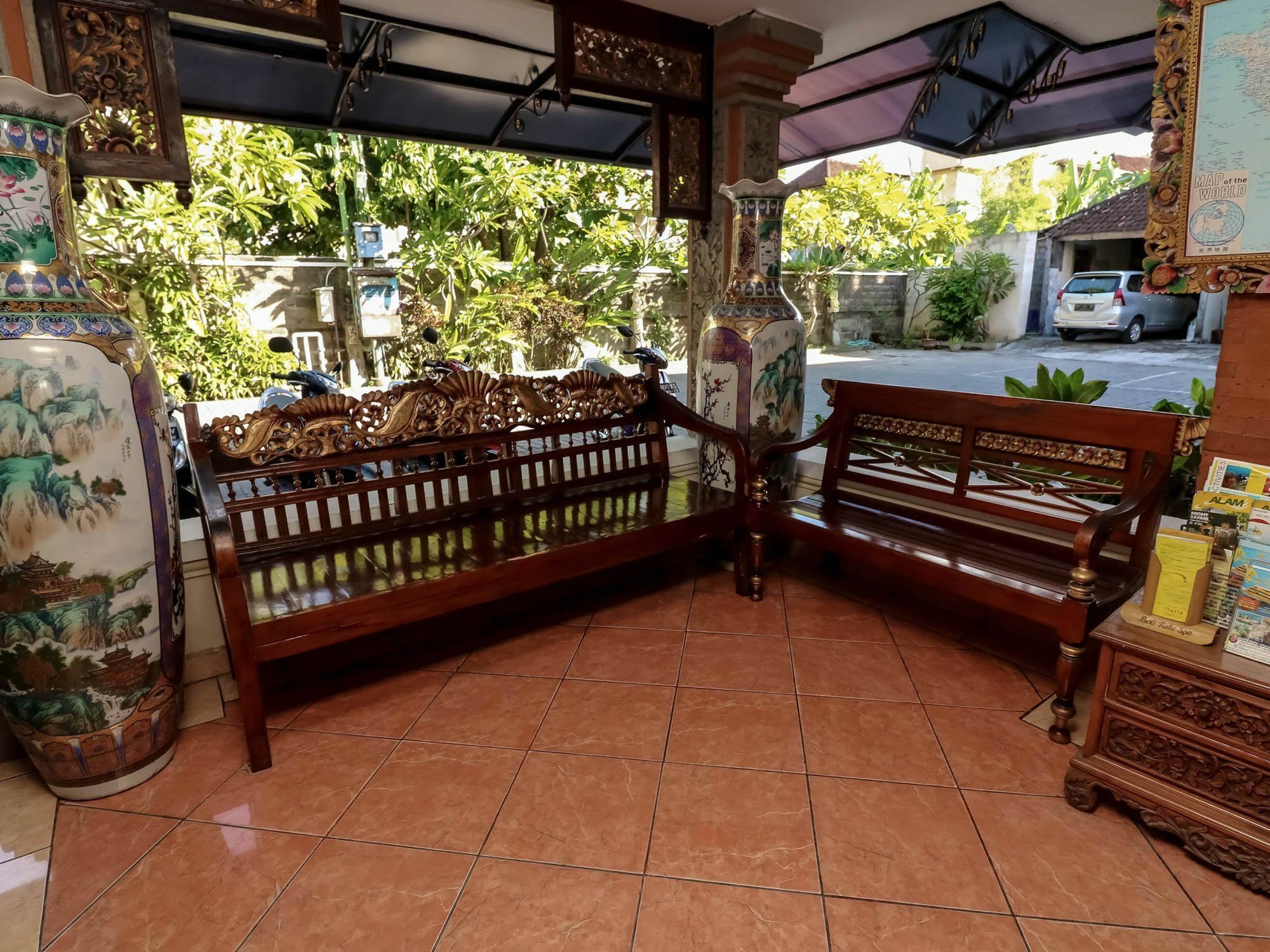 Legian Beach Hotel Kuta  Bagian luar foto